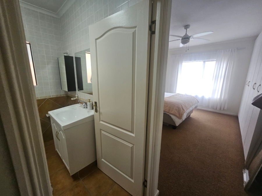 2 Bedroom Property for Sale in Heather Park Western Cape